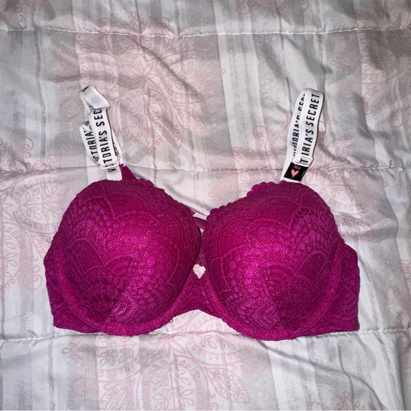 Victoria’s Secret Pink T-shirt Push Up Bra